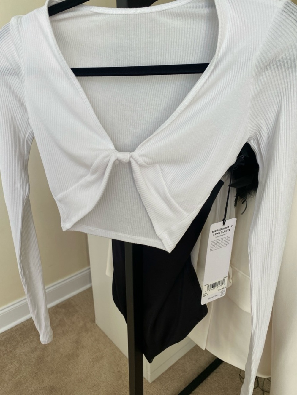Alo Yoga ribbed knotty long sleeve top, size S.